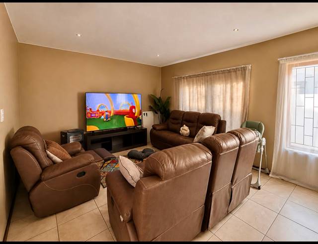3 BEDROOM HOUSE FOR SALE IN MONAVONI